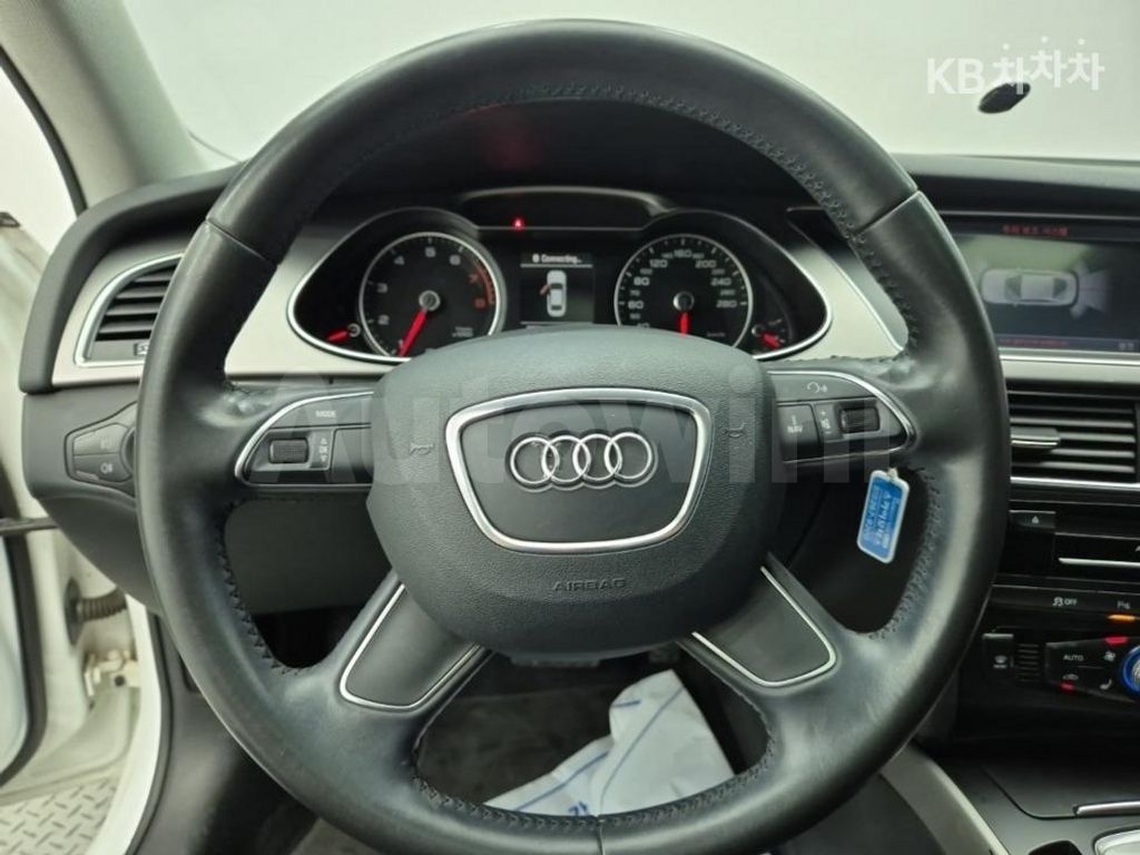 Audi A4 2.0 TFSI Quattro B8 — снимка 9