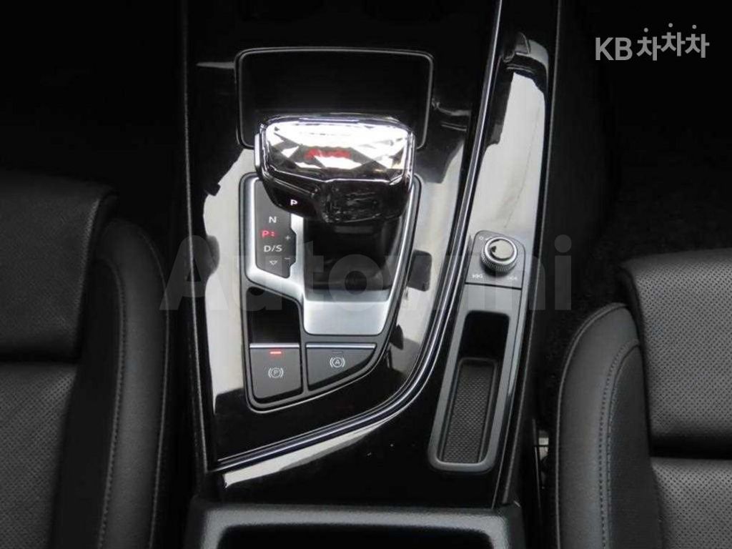 Audi A4 (B9) 40 TFSI Premium — снимка 12