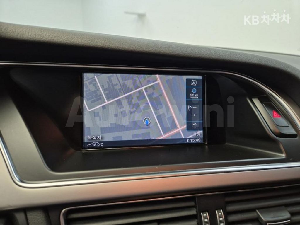 Audi A4 2.0 TDI (13Y~) — снимка 14