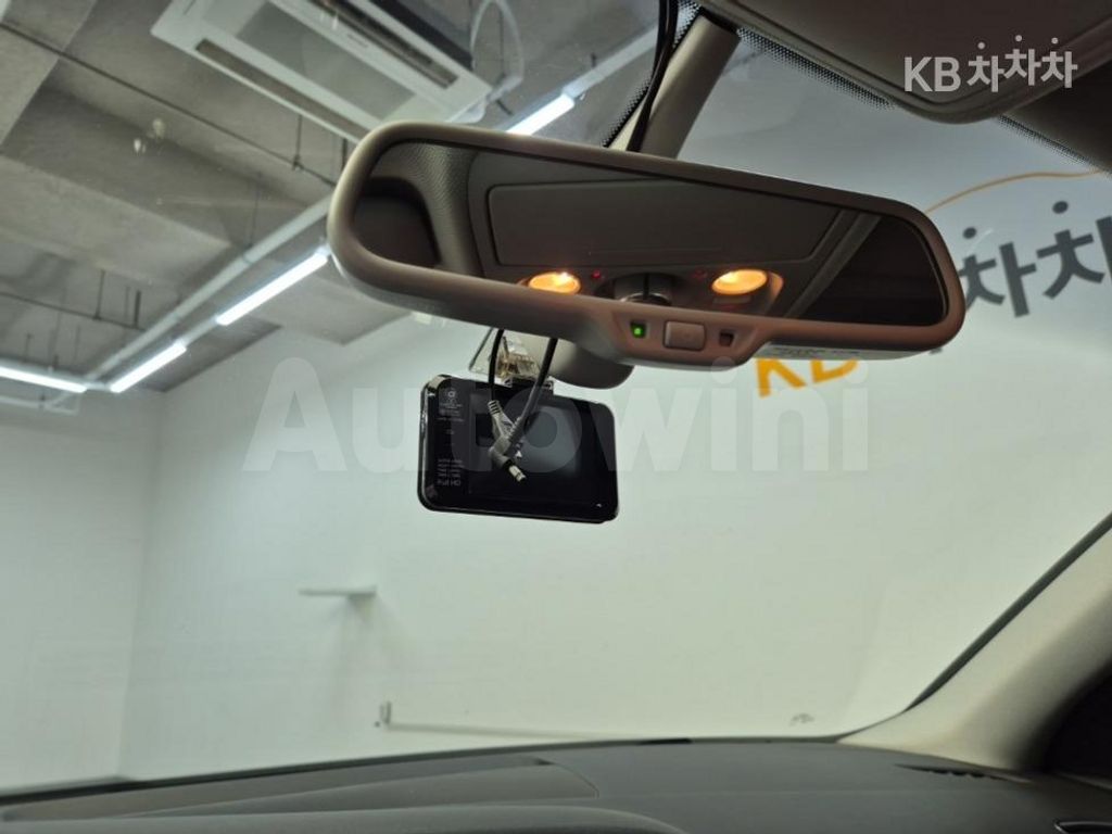 Audi A4 2.0 TDI (13Y~) — снимка 16