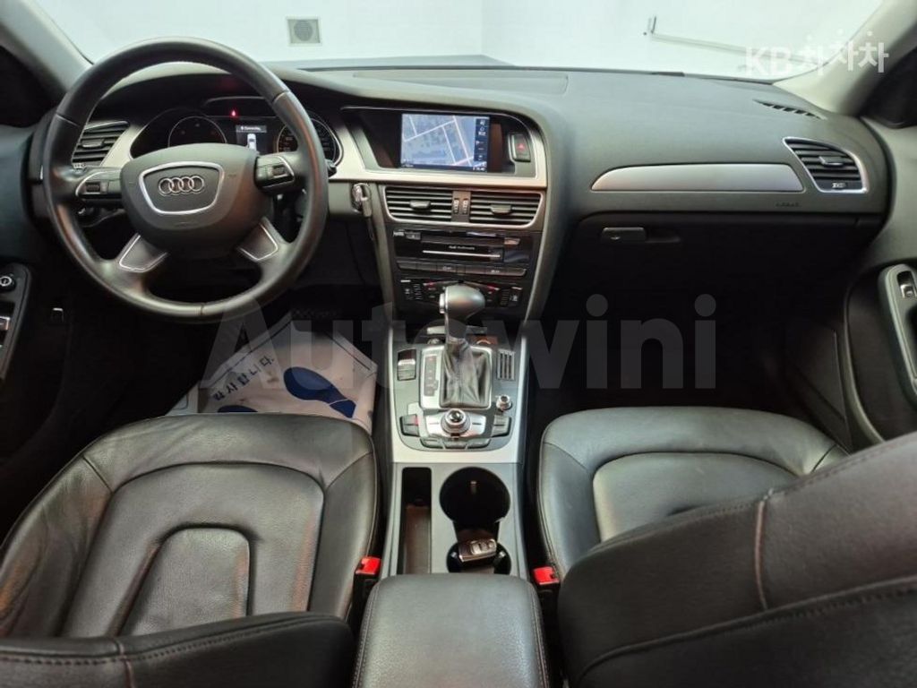 Audi A4 2.0 TDI (13Y~) — снимка 7