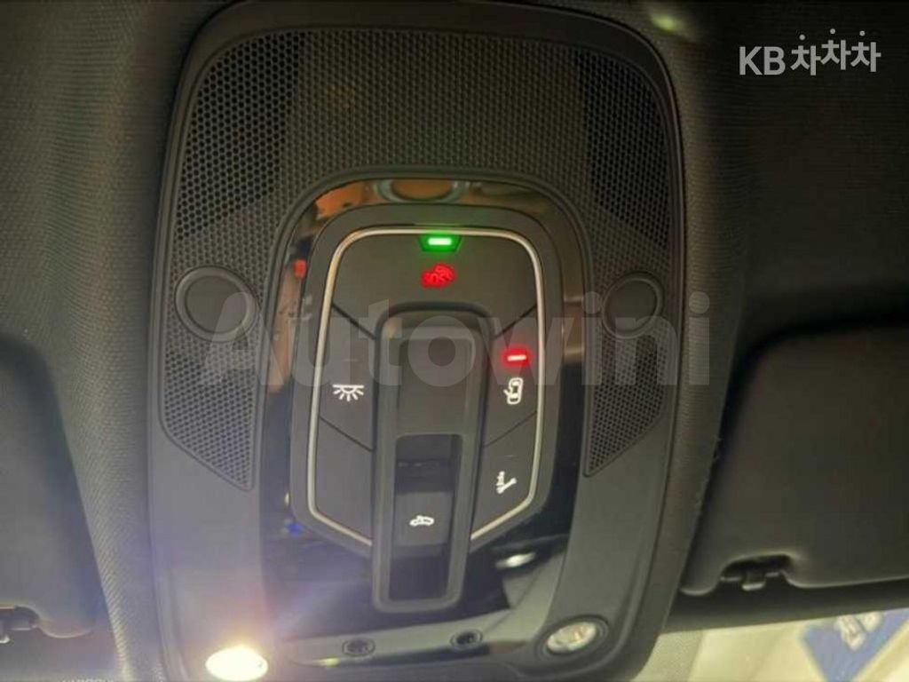 Audi A4 (B9) 45 TFSI Quattro Premium — снимка 12