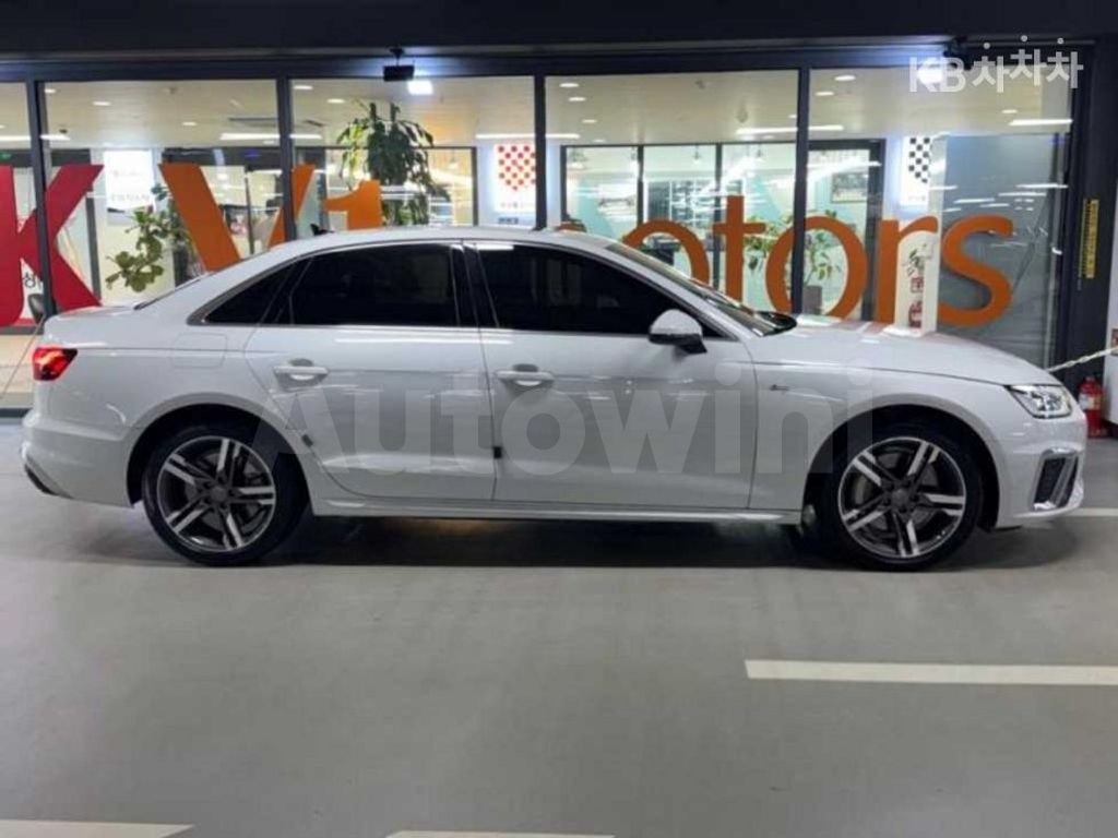 Audi A4 (B9) 45 TFSI Quattro Premium — снимка 3