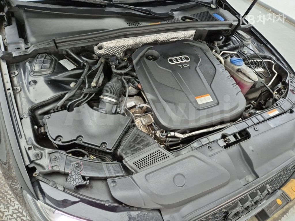 Audi A4 30 TDI Dynamic B8 — снимка 6