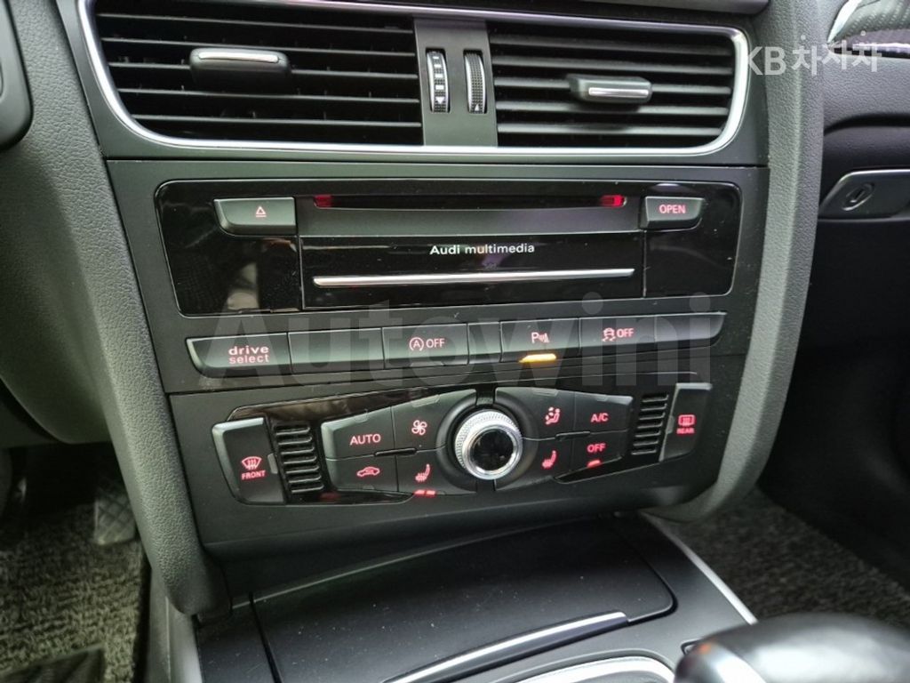 Audi A4 30 TDI Dynamic B8 — снимка 10
