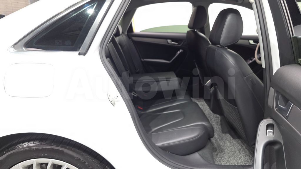 Audi New A4 2.0 TDI B8 — снимка 12