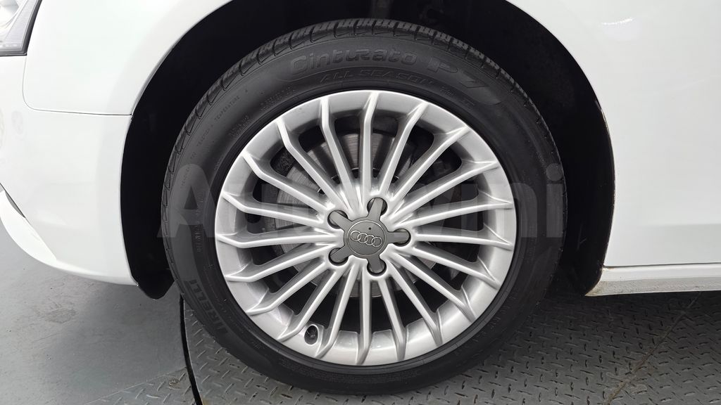 Audi New A4 2.0 TDI B8 — снимка 5