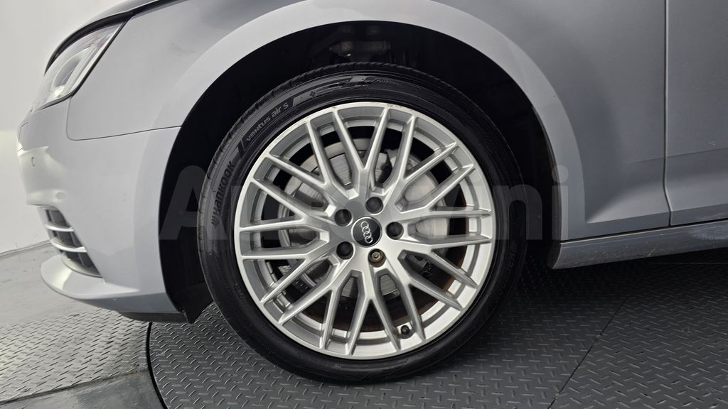 Audi A4 (B9) 35 TDI Quattro Premium — снимка 5