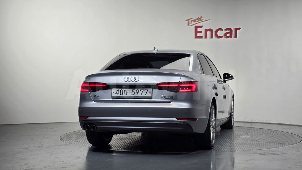 Audi A4 (B9) 35 TDI Quattro Premium — снимка 4