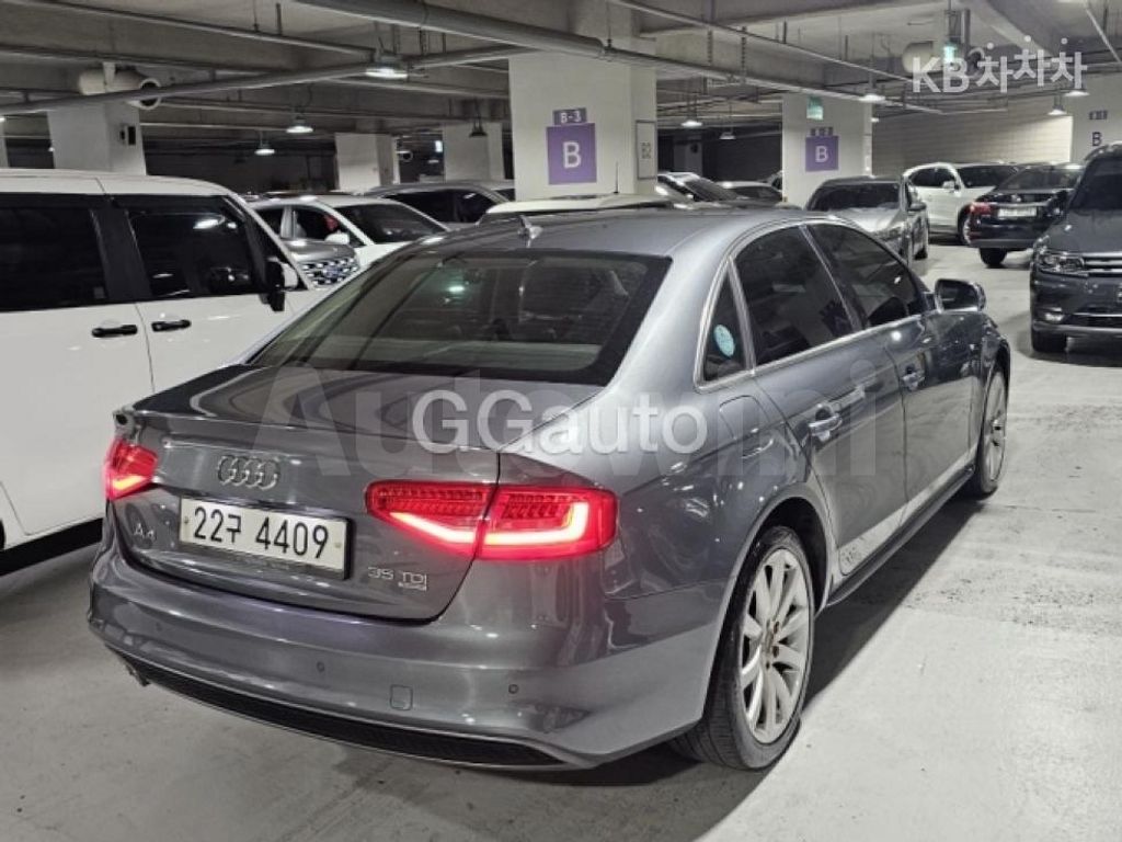 Audi A4 35 TDI Quattro B8 — снимка 4