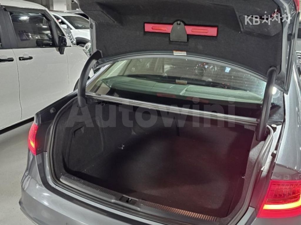 Audi A4 35 TDI Quattro B8 — снимка 16