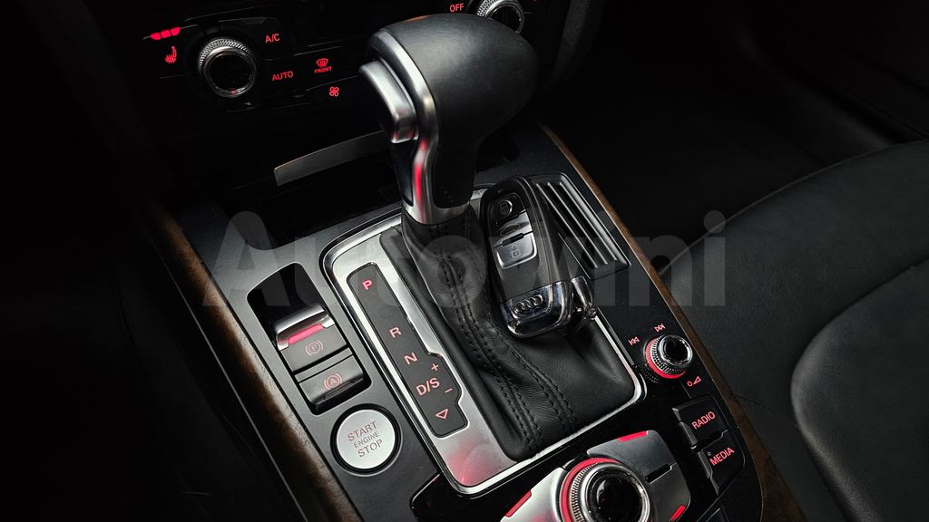 Audi New A4 30 TDI Dynamic B8 — снимка 9