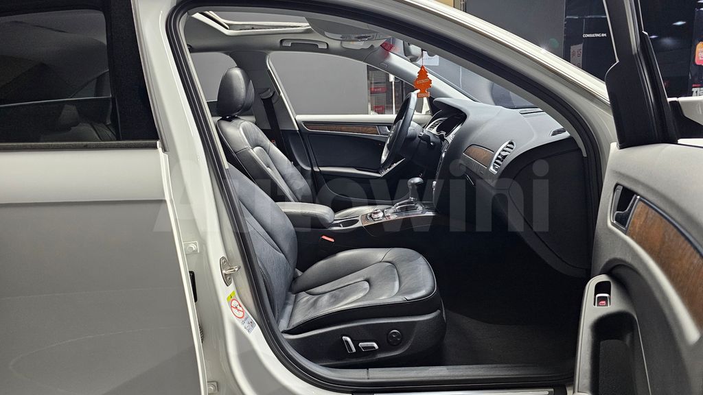 Audi New A4 30 TDI Dynamic B8 — снимка 11