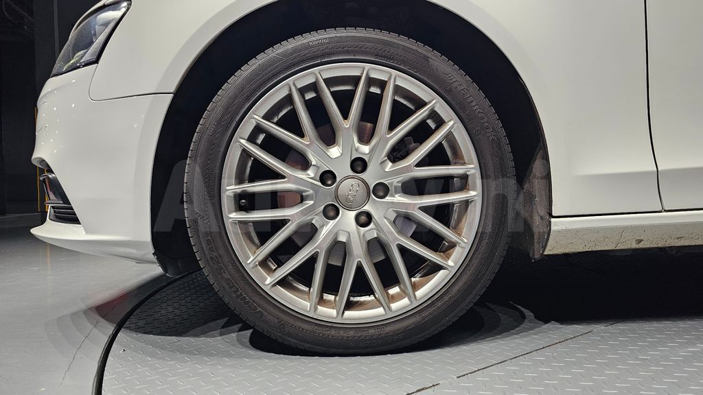 Audi New A4 30 TDI Dynamic B8 — снимка 5