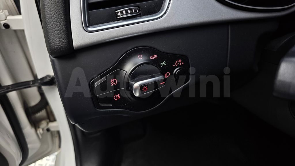 Audi New A4 30 TDI Dynamic B8 — снимка 18