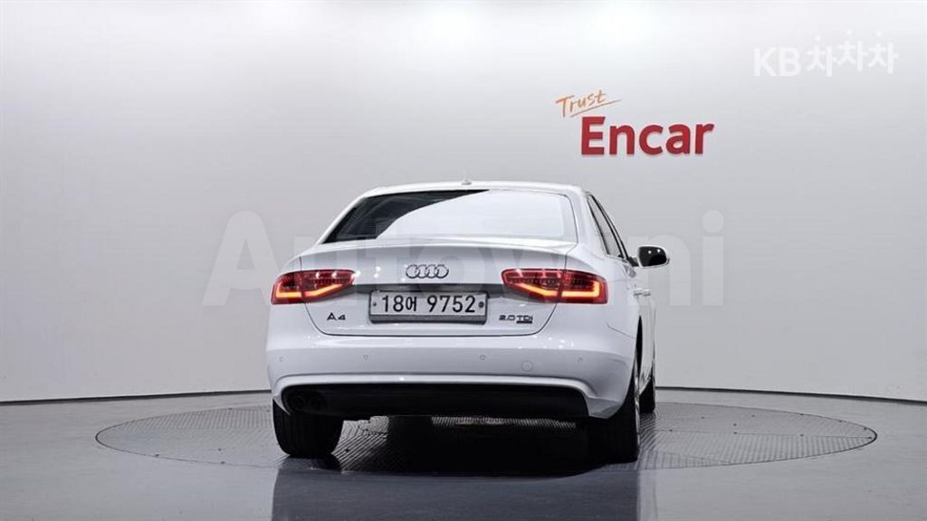 Audi A4 2.0 TDI Quattro(13Y~) — снимка 4
