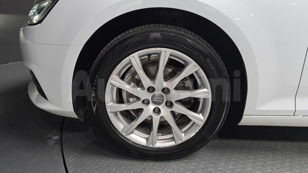 Audi A4 (B9) 40 TFSI — снимка 4