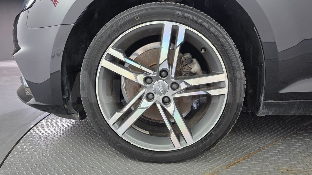 Audi A4 (B9) 40 TFSI Premium — снимка 5