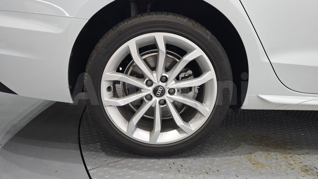 Audi A4 (B9) 40 TFSI — снимка 5