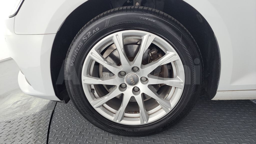 Audi A4 (B9) 40 TFSI — снимка 5