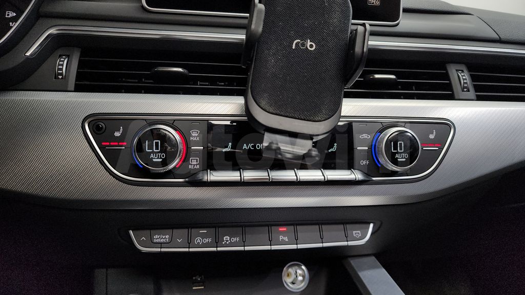 Audi A4 (B9) 40 TFSI — снимка 12