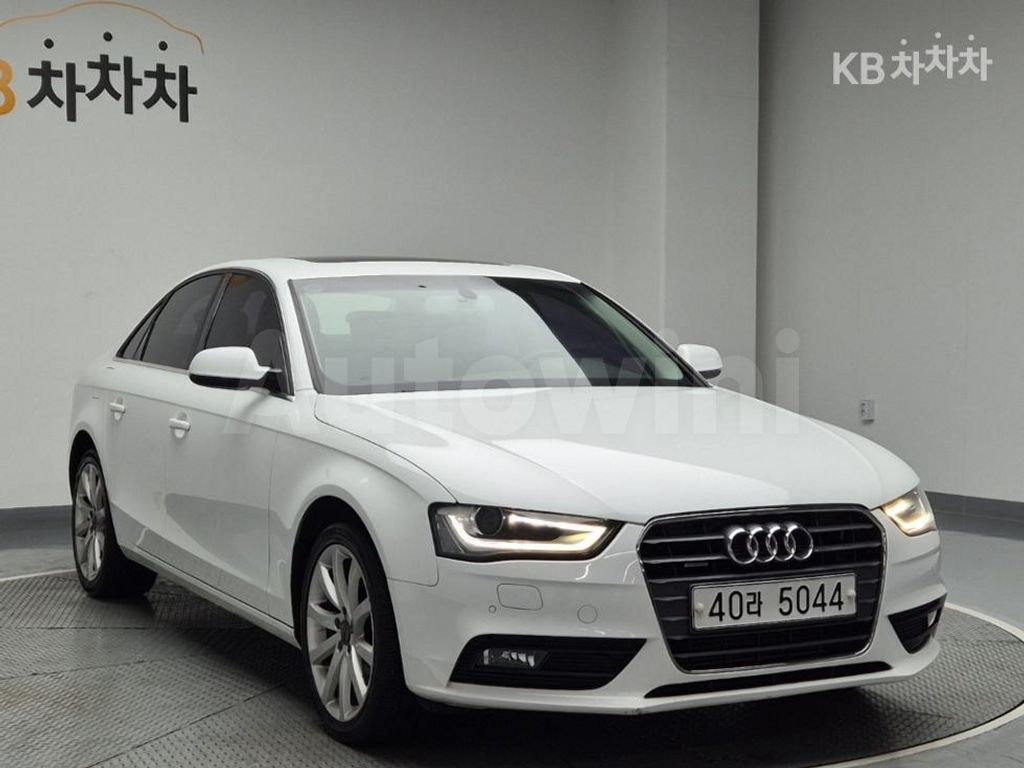 Audi A4 2.0 TDI (13Y~) — снимка 4