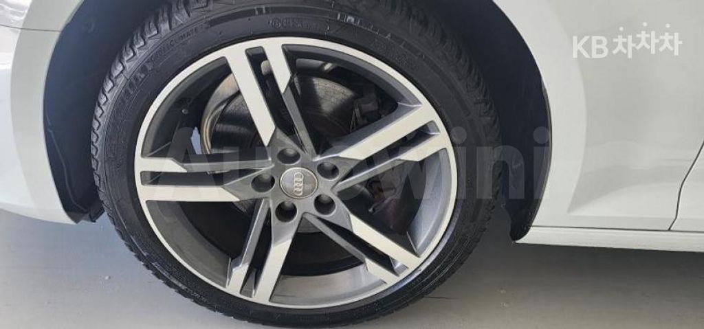 Audi A4 (B9) 40 TFSI Premium — снимка 18