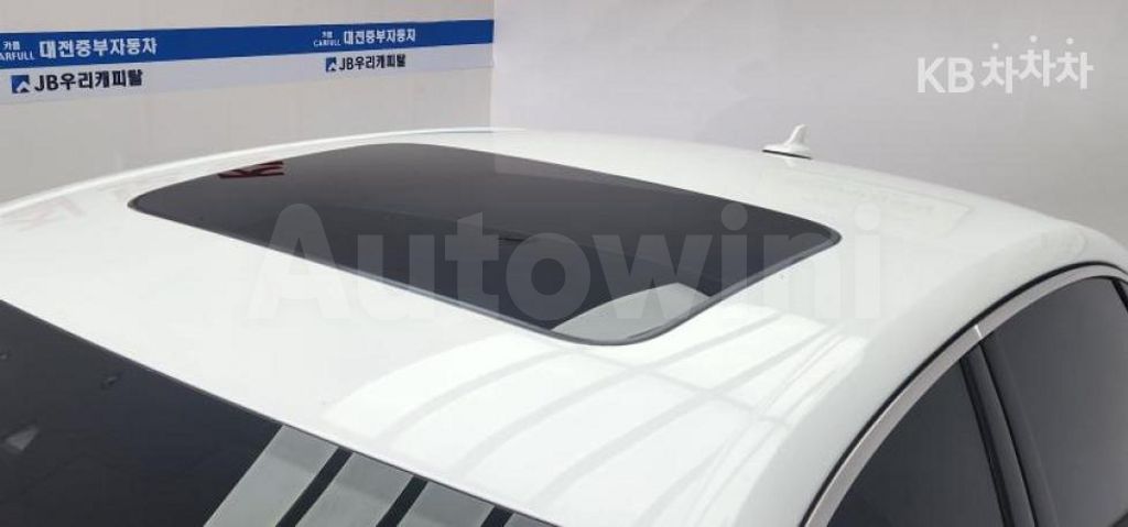 Audi A4 (B9) 40 TFSI Premium — снимка 17