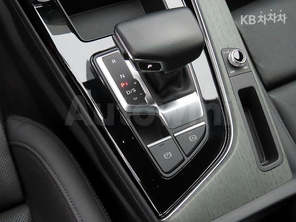 Audi A4 (B9) 35 TDI Premium — снимка 11