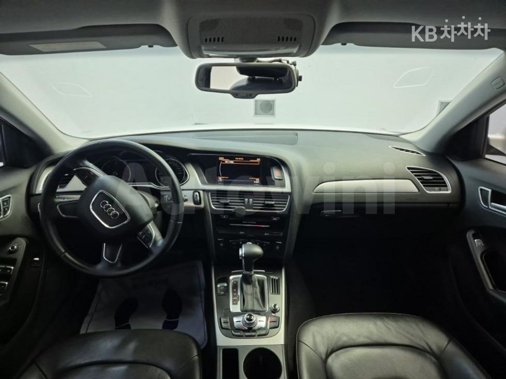 Audi A4 2.0 TDI (13Y~) — снимка 7