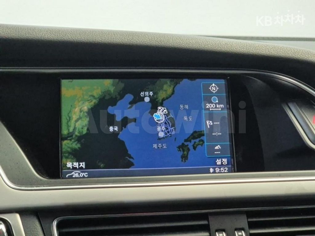 Audi A4 2.0 TDI (13Y~) — снимка 14