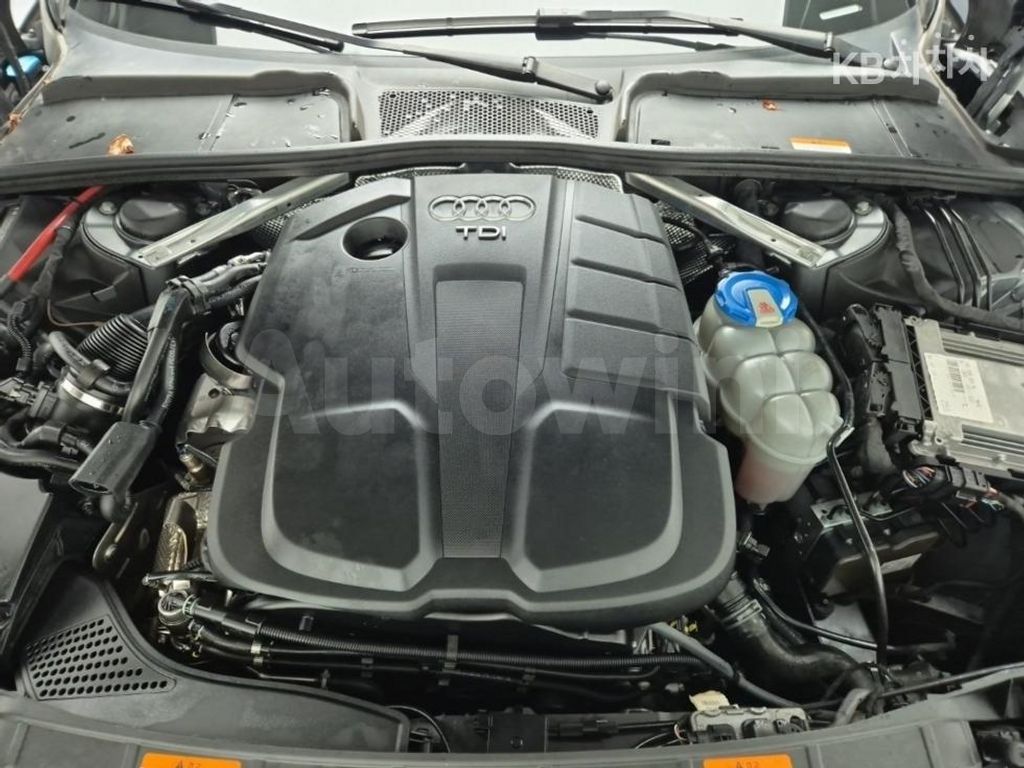Audi A4 (B9) 35 TDI Quattro Basic — снимка 5