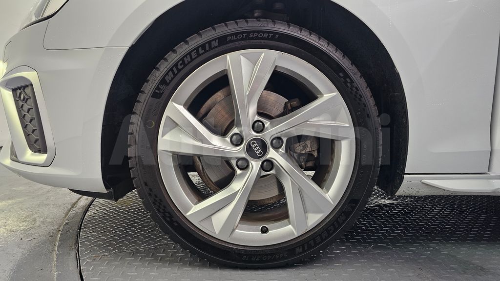 Audi A4 (B9) 40 TFSI Premium — снимка 5
