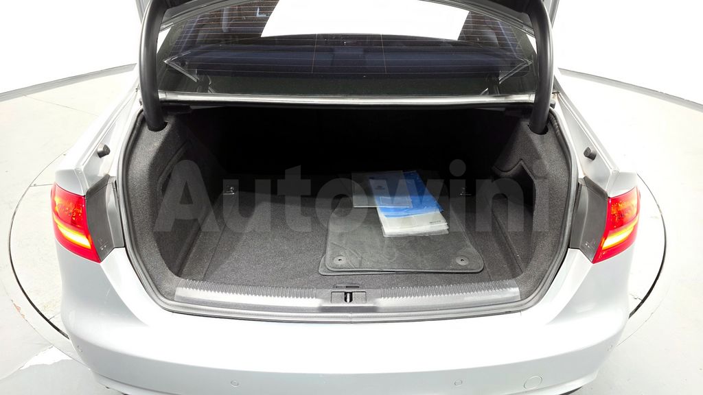 Audi New A4 2.0 TDI dynamic B8 — снимка 20