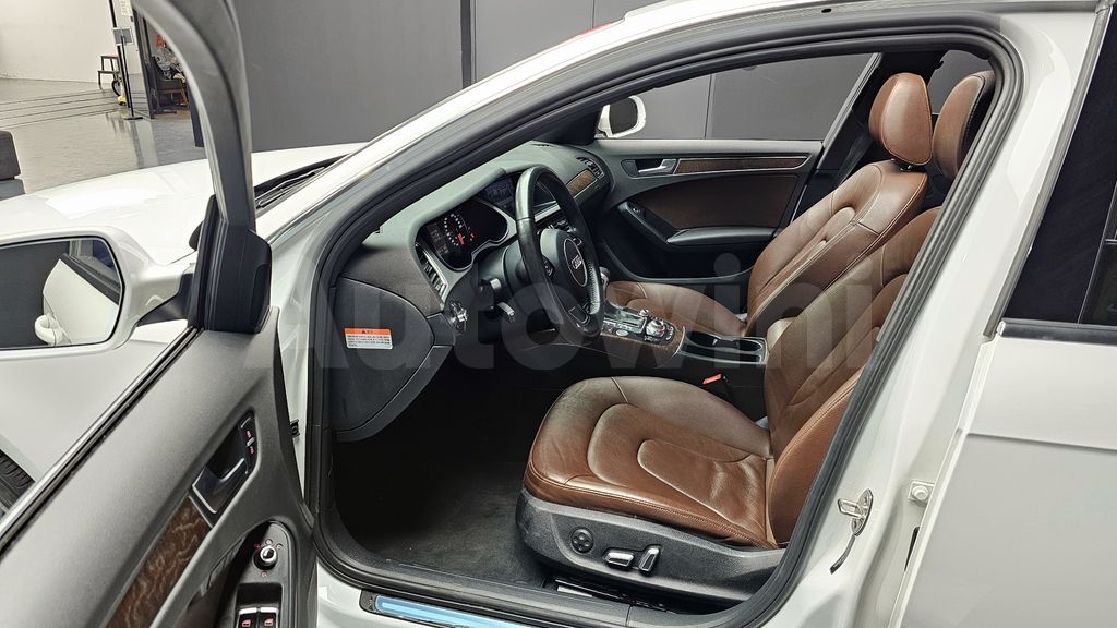 Audi New A4 30 TDI Dynamic B8 — снимка 10