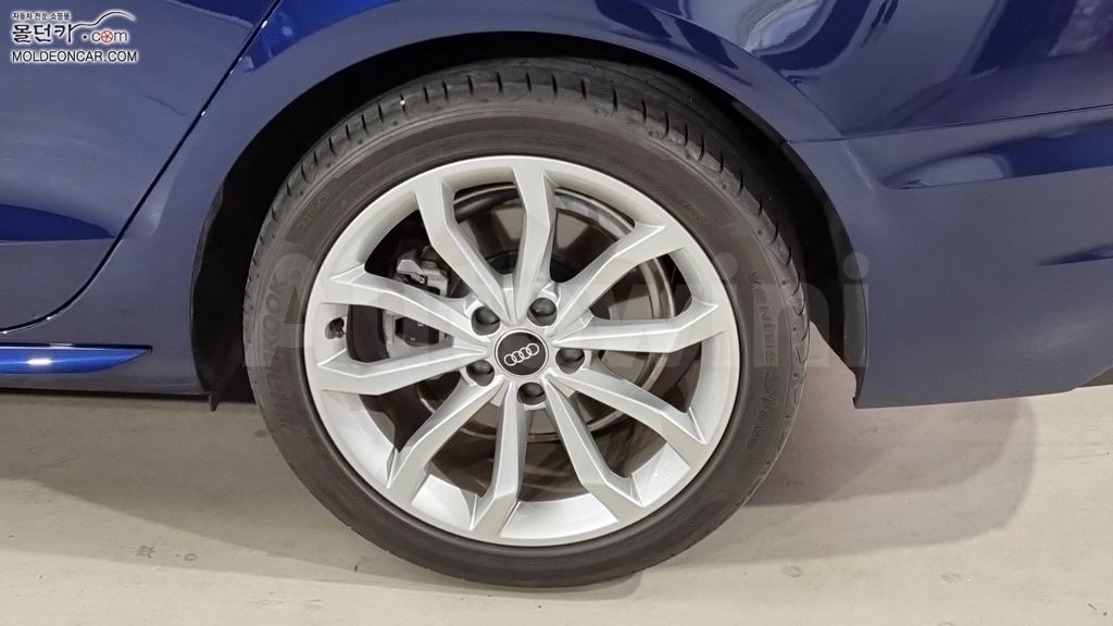 Audi A4 (B9) 40 TFSI — снимка 6